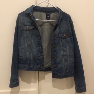 gap jean jacket size medium